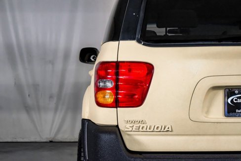 Used 2004 Toyota Sequoia SR5 image 36