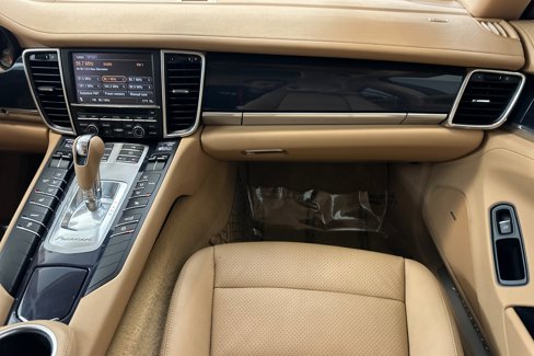Used 2011 Porsche Panamera 4 image 28