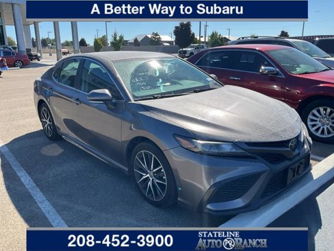 Used 2023 Toyota Camry SE image 1