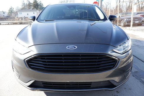 Used 2020 Ford Fusion SE image 2