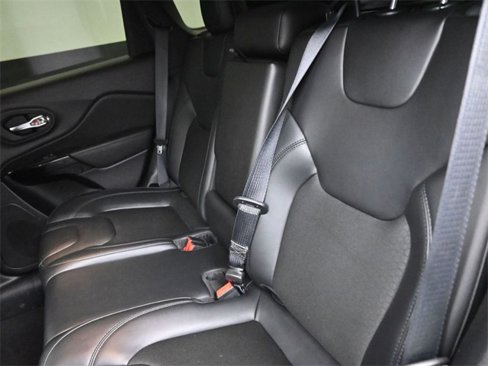 Used 2021 Jeep Cherokee Latitude Plus image 14
