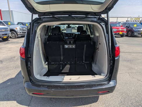 Used 2020 Chrysler Voyager Lxi image 16