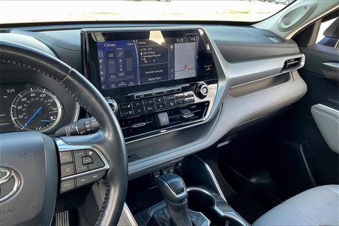 Used 2021 Toyota Highlander Platinum image 6