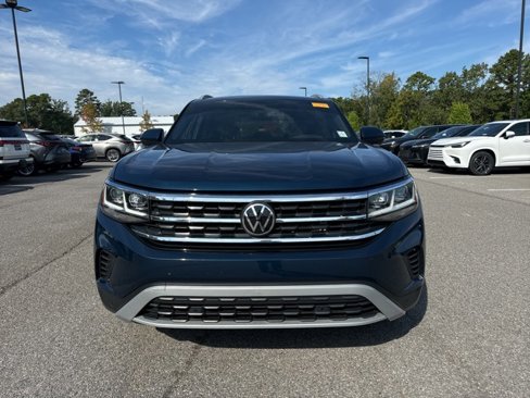 Used 2020 Volkswagen Atlas Cross Sport SE w/ Panoramic Sunroof Package image 3