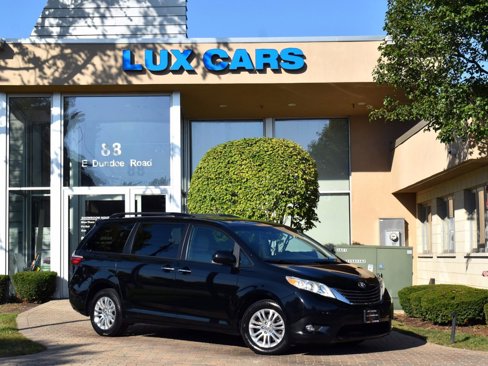 Used 2015 Toyota Sienna XLE image 1
