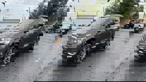 Used 2018 GMC Acadia Denali image 4