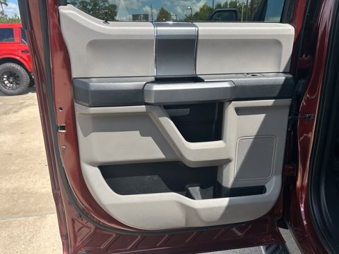 Used 2016 Ford F150 XLT w/ Equipment Group 302A Luxury image 21