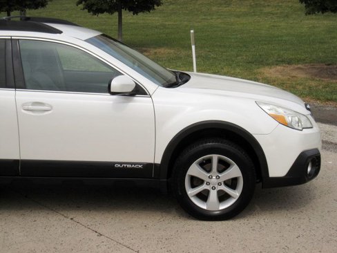 Used 2013 Subaru Outback 2.5i Premium w/ All-Weather Pkg image 10