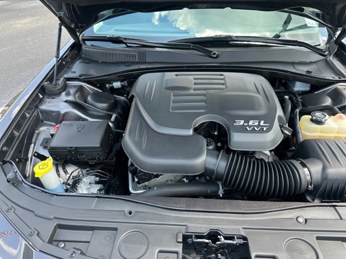 Used 2018 Chrysler 300 Touring L image 20
