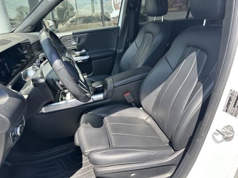 Used 2021 Mercedes-Benz GLB 250 4MATIC image 11