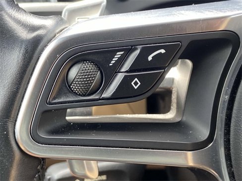 Used 2018 Porsche Macan image 17