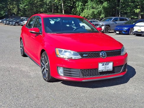 Used 2013 Volkswagen Jetta GLI Autobahn image 2