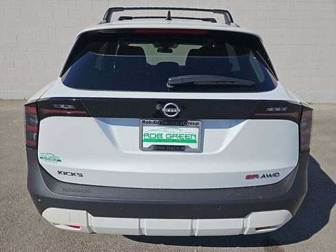 New 2026 Nissan Kicks SR w/ SR Premium Package image 5
