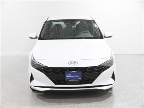 Certified 2023 Hyundai Elantra SEL w/ Convenience Package image 2