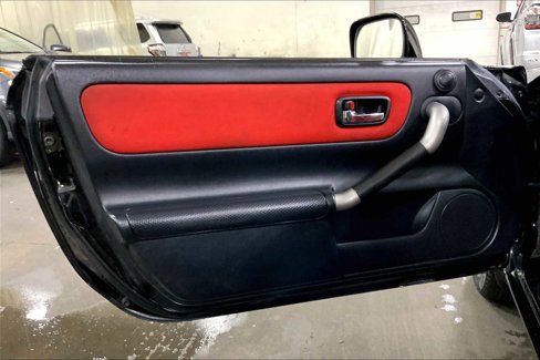 Used 2000 Toyota MR2 image 16