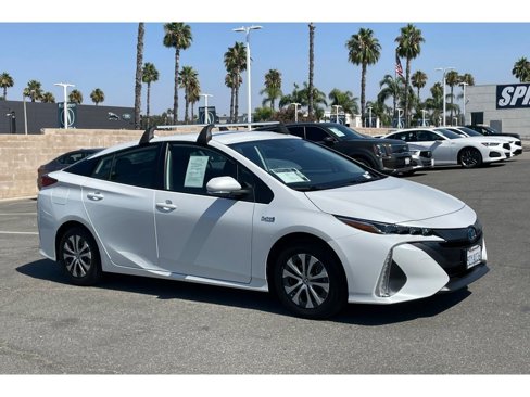 Used 2022 Toyota Prius Prime XLE image 7