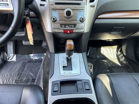 Used 2013 Subaru Outback 2.5i Limited image 26
