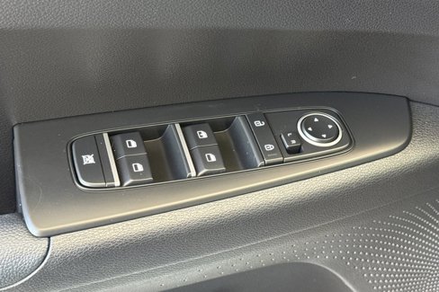 Used 2023 Kia Forte LXS w/ LXS Technology Package image 12