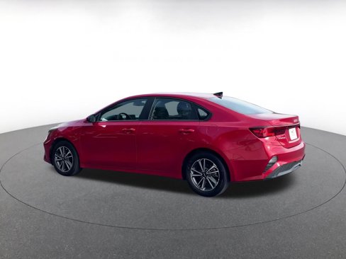 Used 2024 Kia Forte LXS image 10