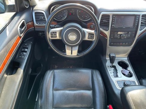 Used 2011 Jeep Grand Cherokee Limited image 6