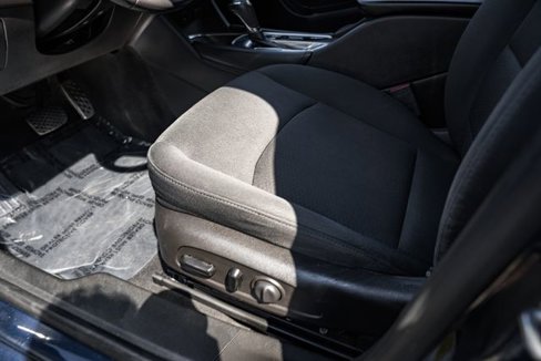 Used 2016 Chevrolet Malibu LT image 31