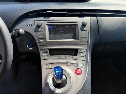Used 2014 Toyota Prius Five image 21