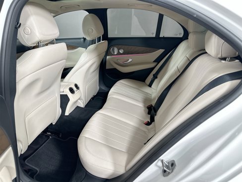 Used 2020 Mercedes-Benz E 350 4MATIC Sedan image 24