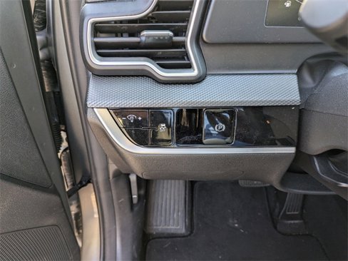 Used 2023 Kia Sportage LX image 16