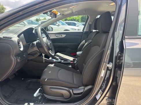 Used 2024 Kia Forte LX image 6