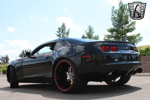 Used 2010 Chevrolet Camaro SS w/ Interior Accent Trim Package image 4