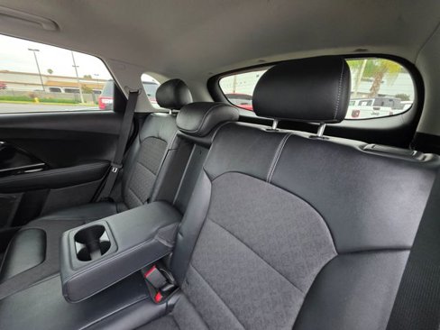 Used 2020 Kia Niro Touring image 17