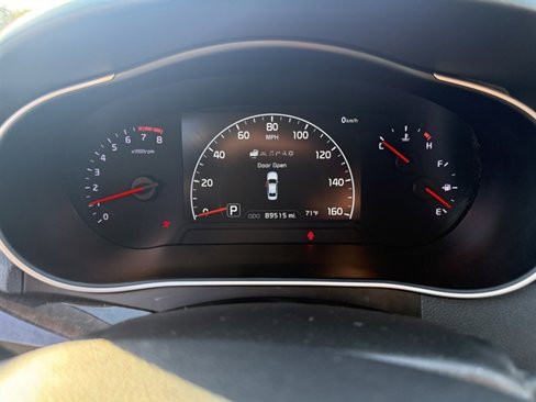 Used 2015 Kia Cadenza Premium w/ Technology Package image 25