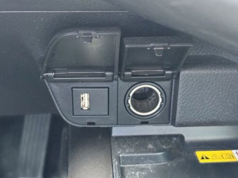 Used 2022 Toyota Camry SE image 24