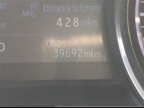 Used 2020 Toyota Camry XLE image 27