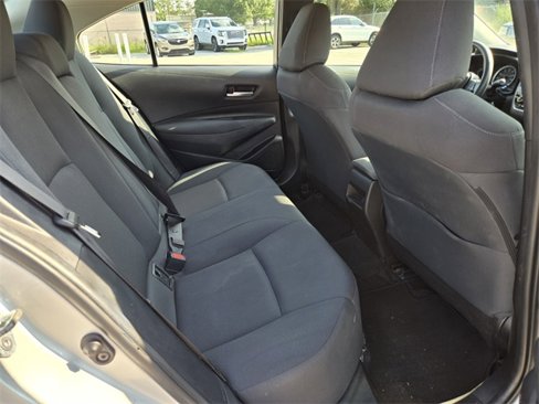 Used 2021 Toyota Corolla LE image 19