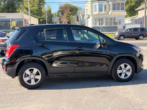 Used 2019 Chevrolet Trax LS w/ Tint and Cruise Package image 8