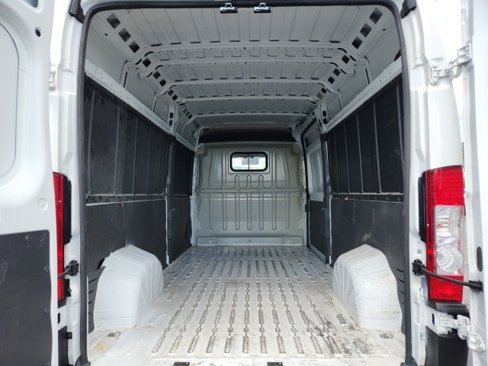 Used 2023 RAM ProMaster 2500 image 17