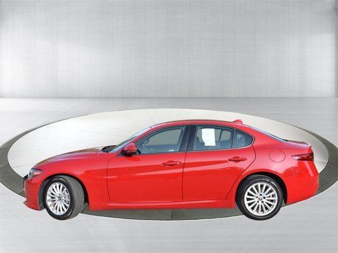 Used 2022 Alfa Romeo Giulia Sprint image 3