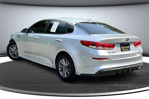 Used 2020 Kia Optima LX image 4