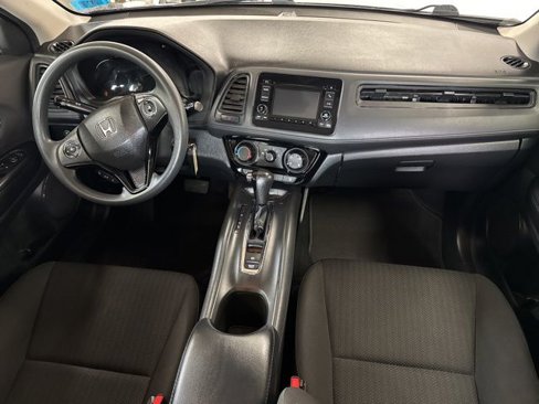 Used 2018 Honda HR-V LX image 9
