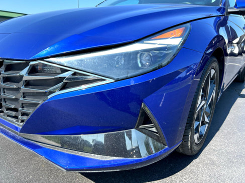 Used 2021 Hyundai Elantra Limited image 13