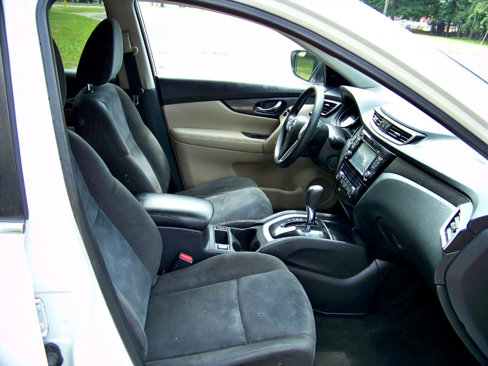 Used 2015 Nissan Rogue SV image 21