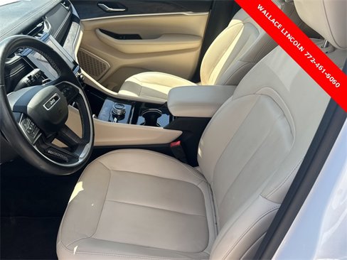 Used 2022 Jeep Grand Cherokee L Limited image 20
