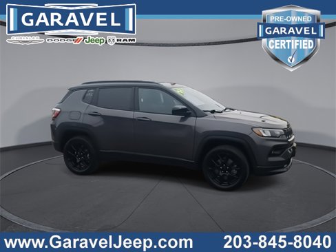 Used 2024 Jeep Compass Latitude w/ Convenience Group image 10