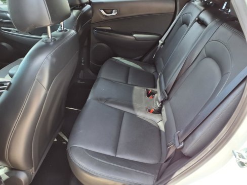 Used 2023 Hyundai Kona Limited image 15