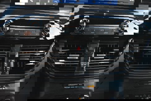New 2025 Ford Escape ST-Line w/ Cold Weather Package image 30