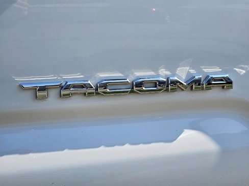 Used 2021 Toyota Tacoma TRD Sport image 13