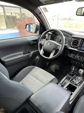 Used 2022 Toyota Tacoma SR5 image 34