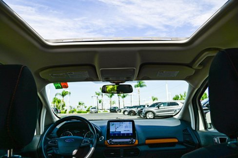 Used 2021 Ford EcoSport SE w/ SE Convenience Package image 17