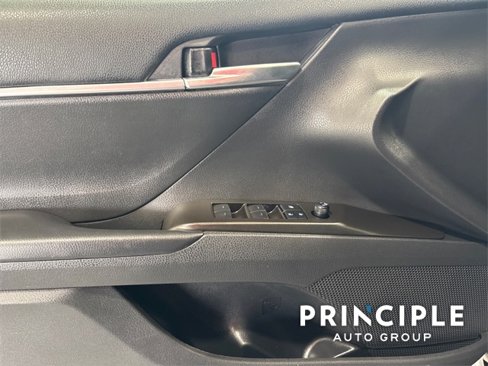 Used 2021 Toyota Camry SE w/ Carpet Mat Package (TMS) image 12